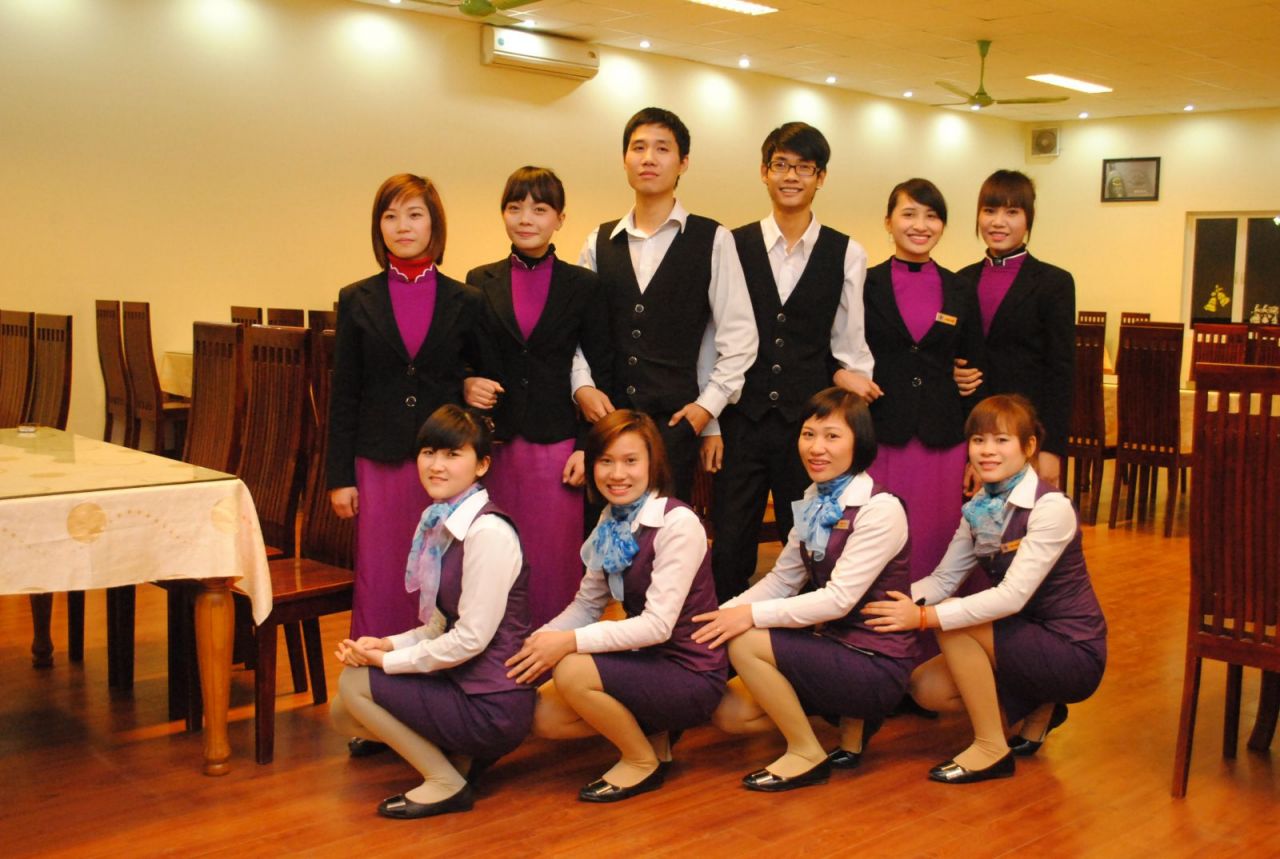 Xưởng may áo thun đồng phục nhân viên cao cấp tại Đà Nẵng